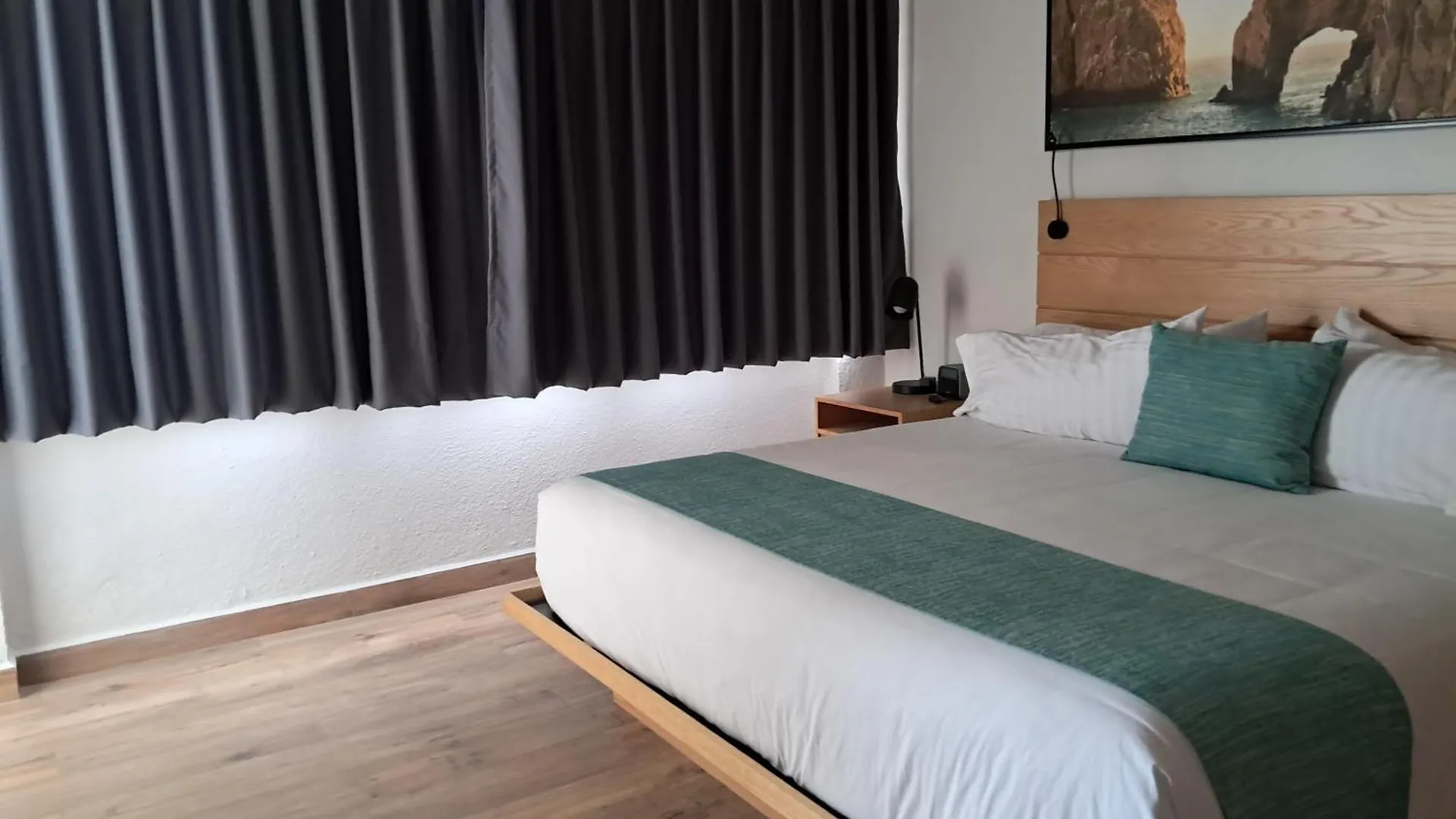Hotel apartamentowy Sunny Beach Suites Cabo San Lucas