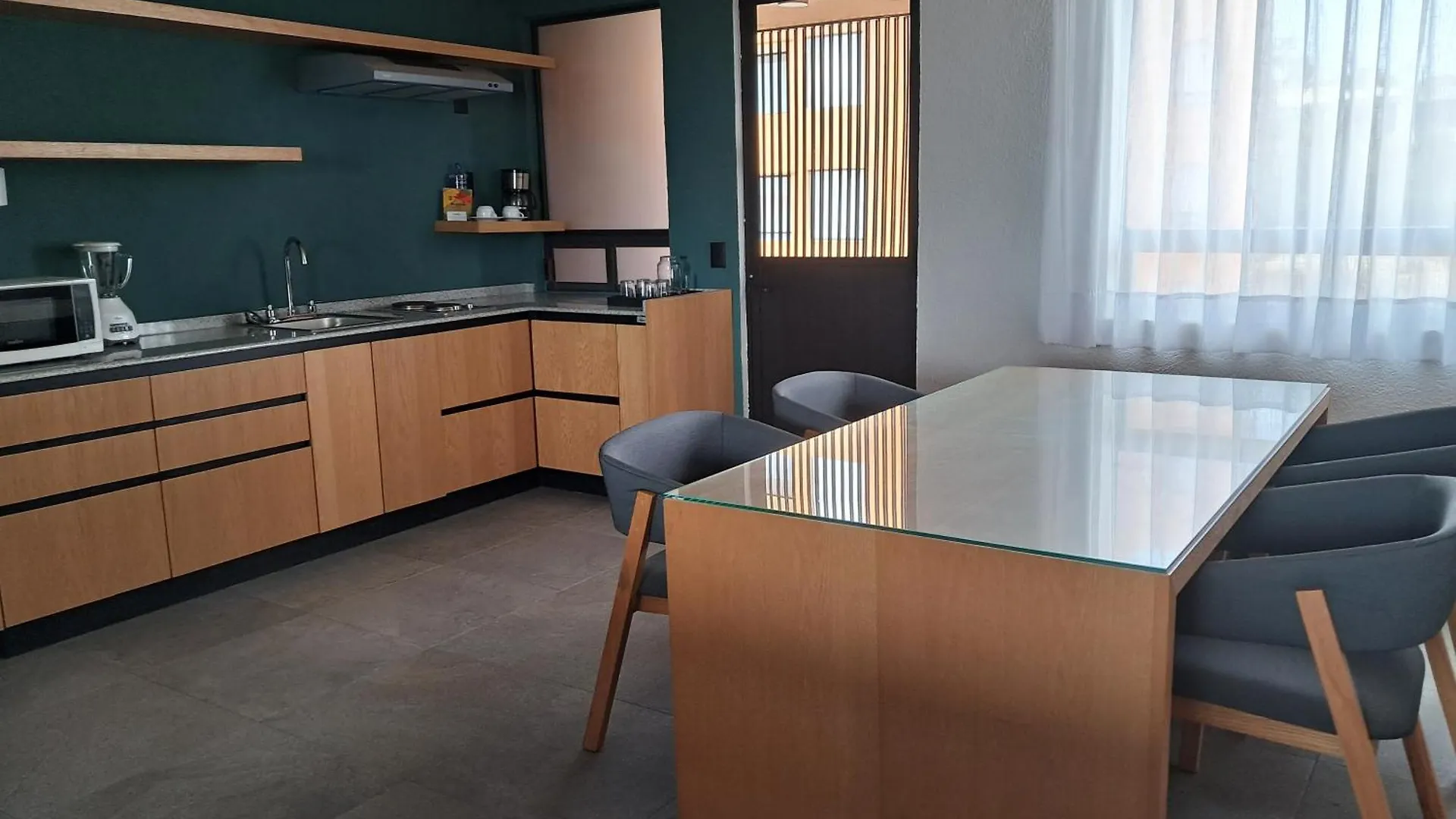 Hotel apartamentowy Sunny Beach Suites Cabo San Lucas Meksyk